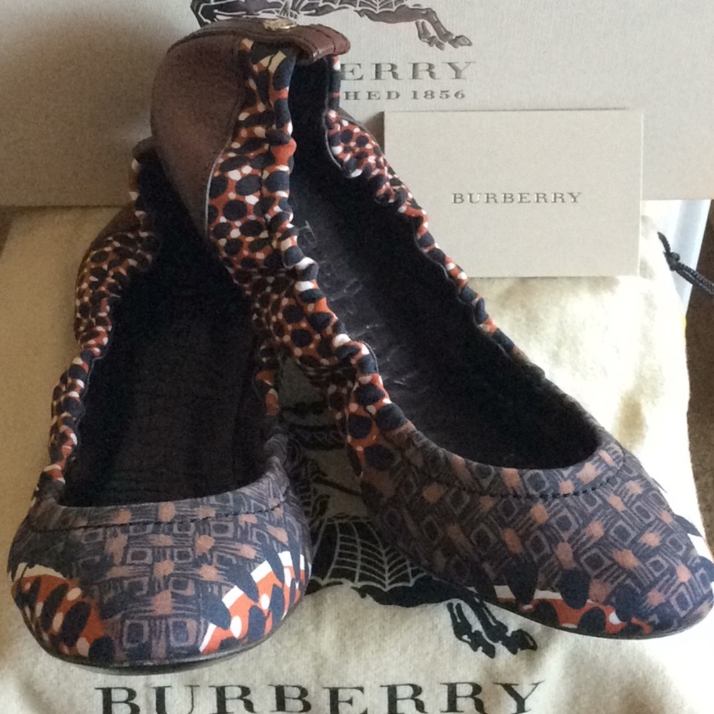 Burberry Flats